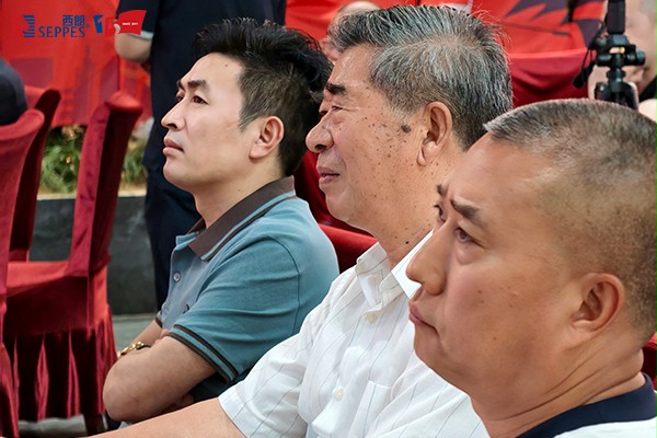 苏州市河南商会领导们在活动现场 苏州市河南商会领导们在活动现场